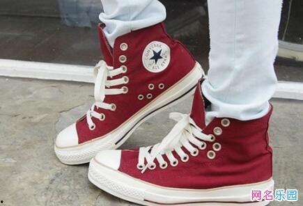 最新帆布鞋爆料图片,揭秘最新帆布鞋设计亮点  第3张